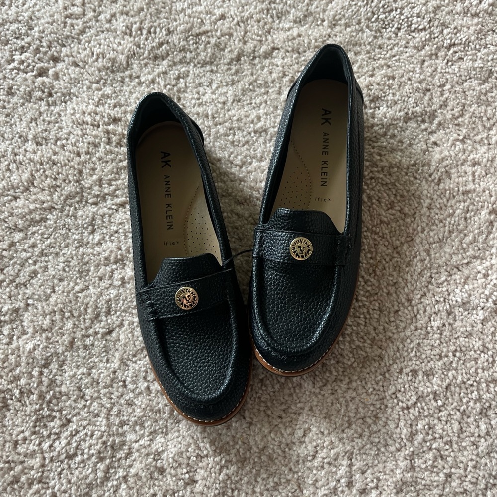 NEW Anne Klein Loafers- black leather loafers with gold detail size 8.5 slip on